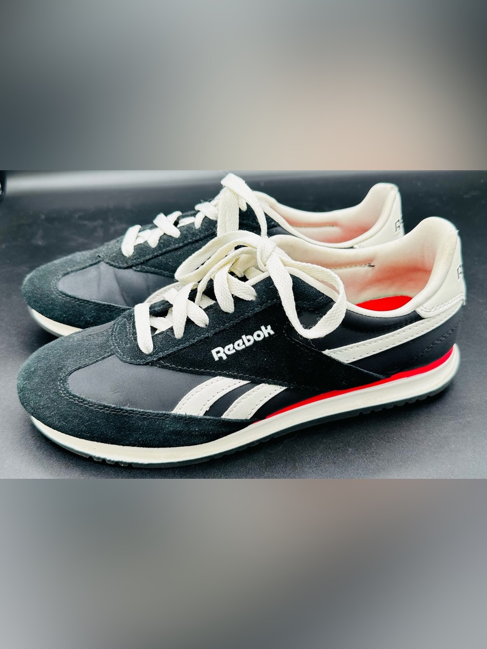Reebok Classic Nylon Women's Sneaker Black/White/Red - Size US 7.5